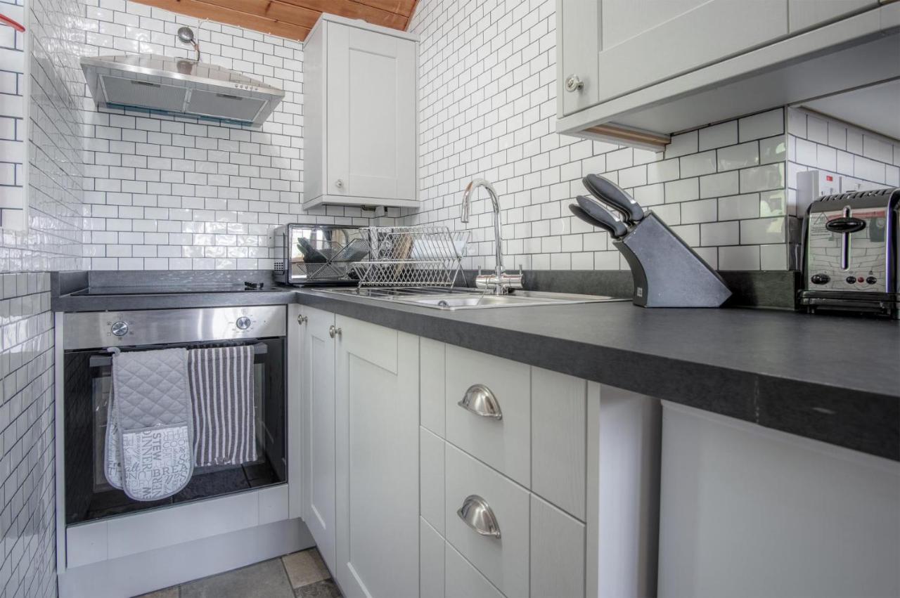 Honeysuckle Cottage - 1 Bedroom Cottage - Amroth Zewnętrze zdjęcie